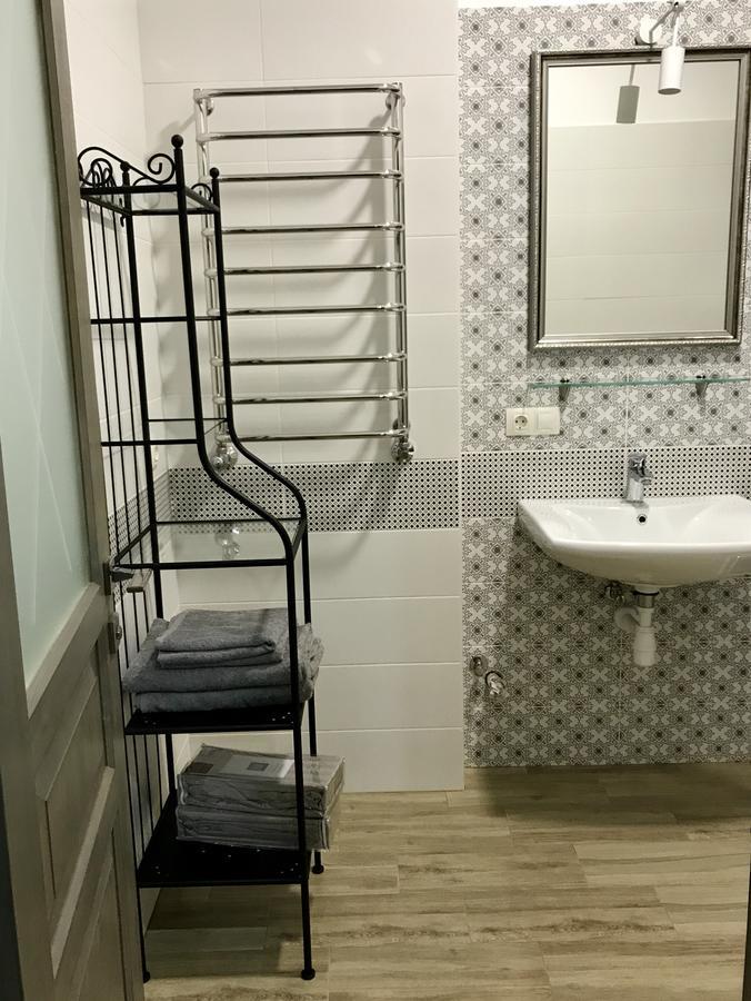 Apartment リヴィウ エクステリア 写真