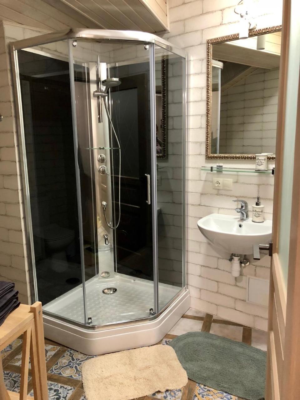 Apartment リヴィウ エクステリア 写真