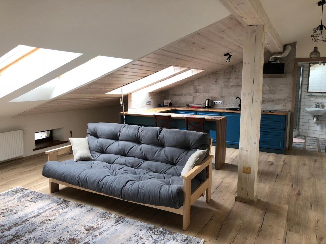 Apartment リヴィウ エクステリア 写真